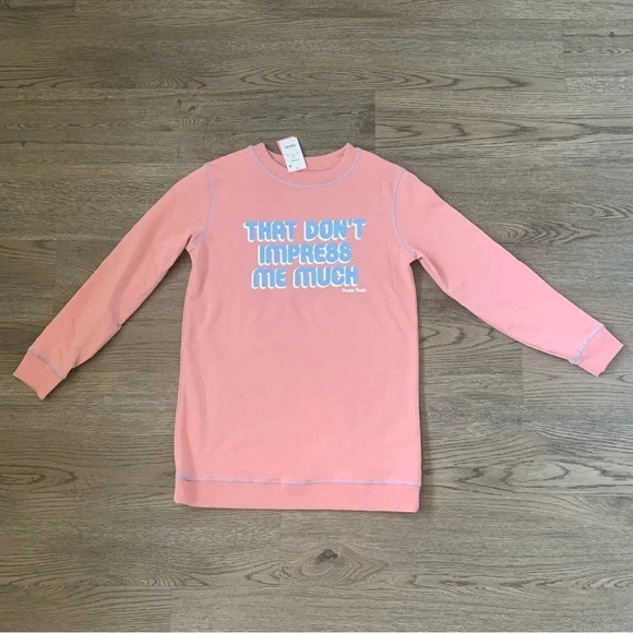 Shania Twain That Don't Impress Me Much Graphic Sweatshirt Size XS - Pink - NWT‎ - Picture 4 of 10